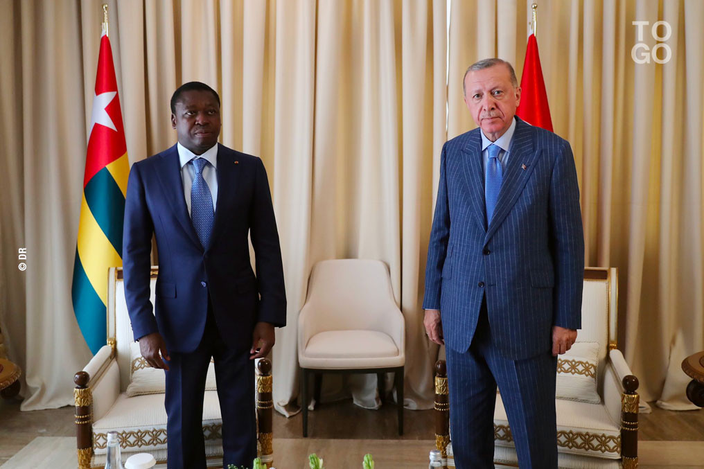 Le Président togolais félicite chaleureusement Erdogan pour sa réélection en Turquie