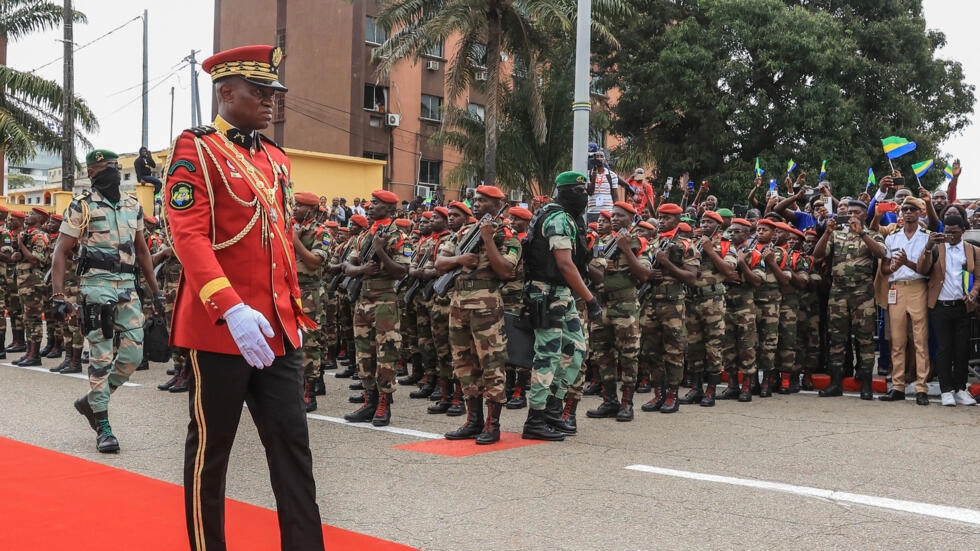 Gabon : Instauration de la cérémonie de levée du drapeau dans les écoles
