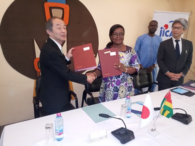 Togo : Signature l'accord de don de construction de la voie du contournement de Sokodé