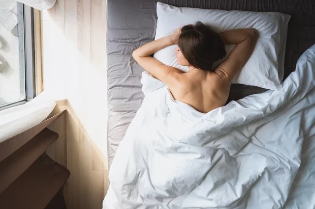 Pourquoi dormir nue est excellent pour la santé ?