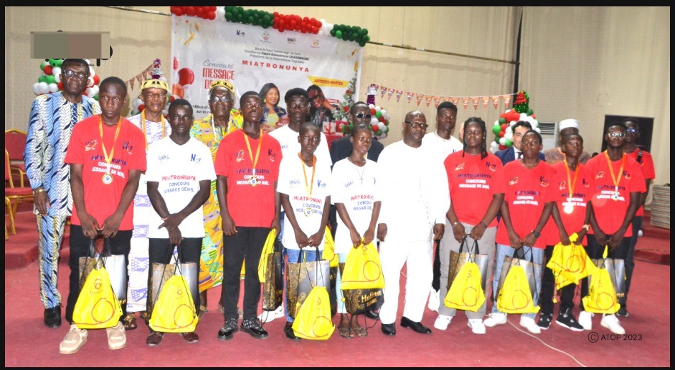 Togo/Finale du concours « message de noël » :  les 13 meilleurs élèves récompensés