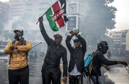 Violences au Kenya : la police tire à balles réelles sur les manifestants