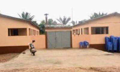 Lacs : le roi des Xwla construit des logements pour les enseignants à Agbanakin