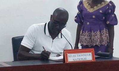 C'est officiel : Nibombé Daré a enfin signé son contrat de sélectionneur des Éperviers du Togo