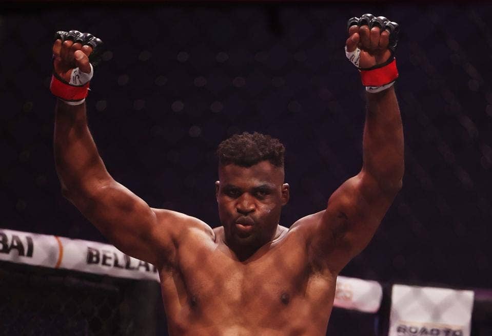 Francis Ngannou : Un retour victorieux marqué par l’émotion contre le Brésilien Renan Ferreira