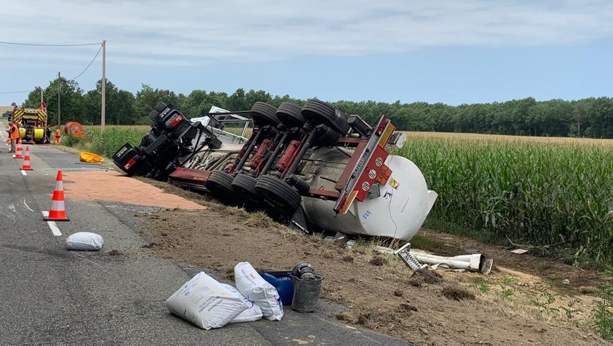 Drame sur la nationale N°1 : un camion citerne d’une capacité de 45 000 litres s’est renversé