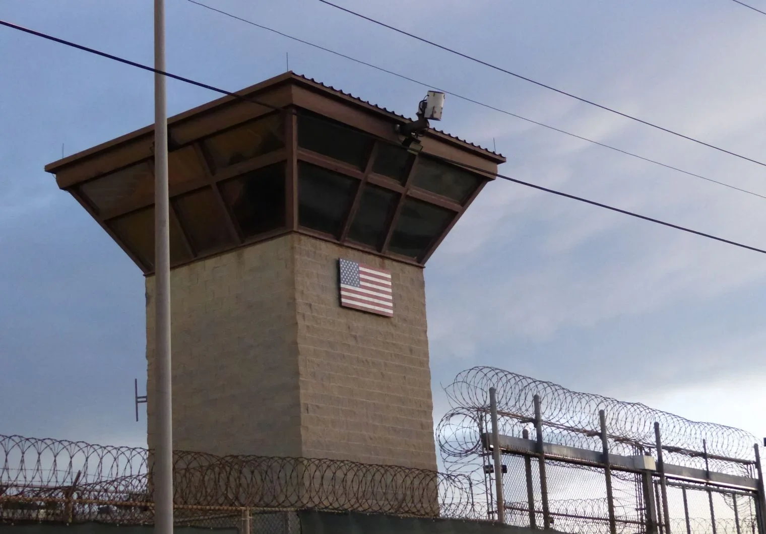 États-Unis : Trump veut enfermer 30 000 migrants à Guantanamo