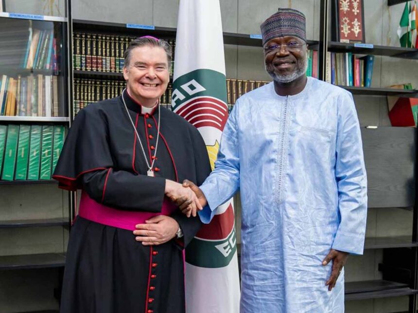 CEDEAO : Huit nouveaux ambassadeurs accrédités