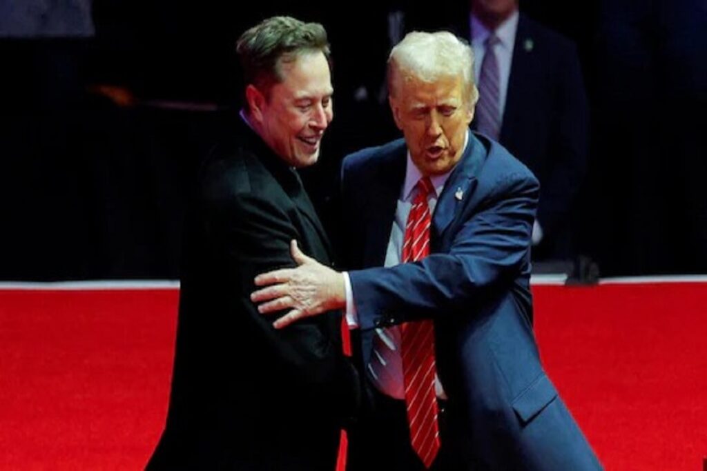 Donald Trump embrasse les pieds d’Elon Musk : la troublante image (photo)