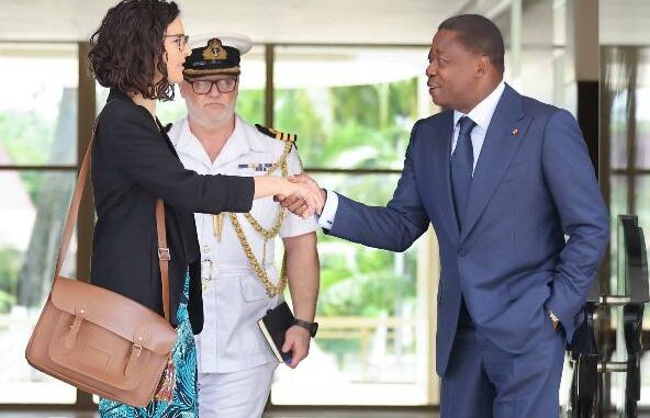 Diplomatie : échanges stratégiques entre Faure Gnassingbé et l’ambassadrice du Royaume-Uni