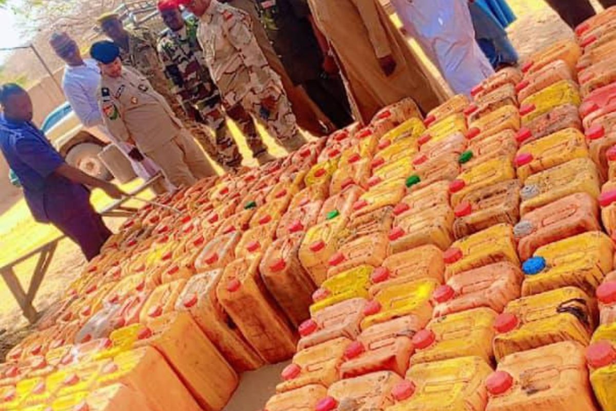 Importante saisie de carburant aux frontières : 125 000 litres d'essence confisqués au Nigeria