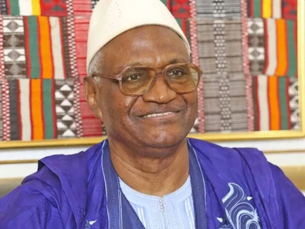 Poignardé par son propre neveu : Tout savoir sur Barry Moussa Barqué