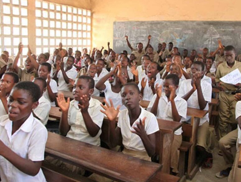 Togo : 13 collèges deviennent lycées, Dodzi Kokoroko accélère la réforme de l’éducation