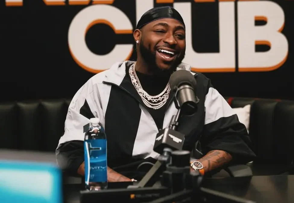 Davido entre foi et controverse : « Tout cela grâce à Jésus », confie-t-il sur ses débuts dans un HLM