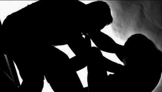 Côte d'Ivoire : Un jeune de 21 ans viole sa marâtre de 58 ans sous la menace d’un couteau