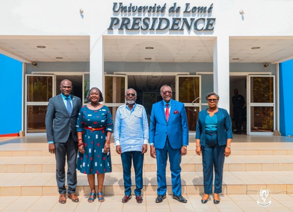 Université de Lomé : Vers l’ouverture d’un centre de langues des affaires et d’une école de commerce
