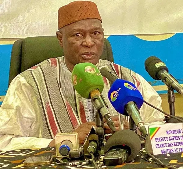 Dissolution des partis politiques au Mali : le ministre Mamani Nassiré éclaire la jeunesse