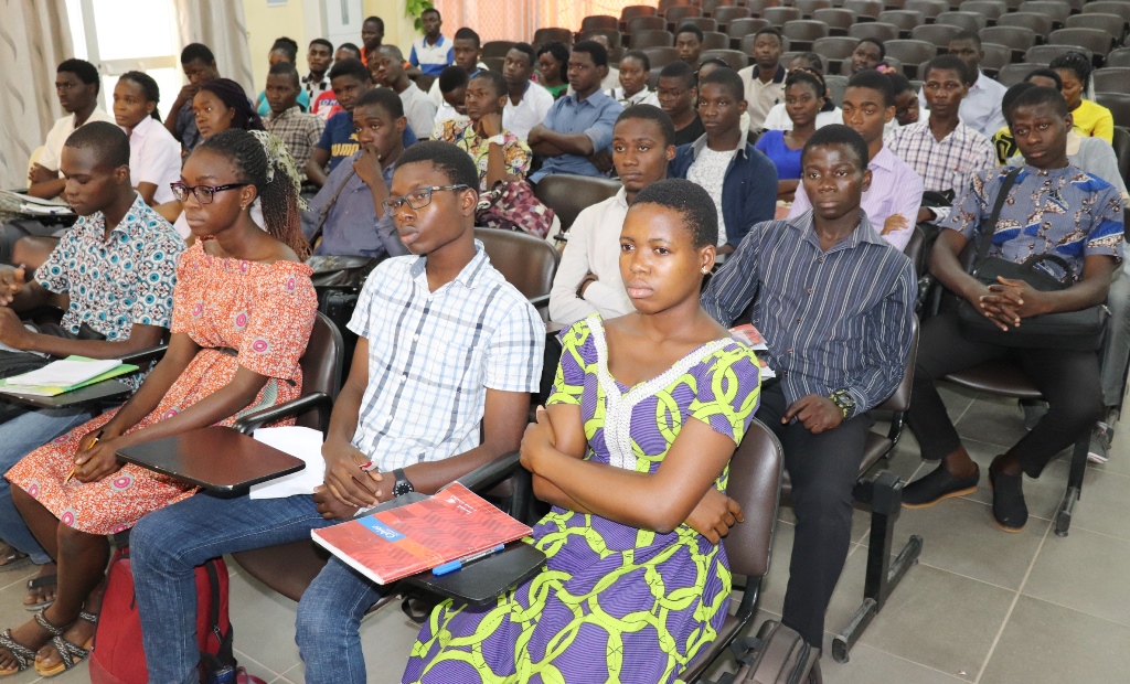 Université de Lomé : 50 étudiants distingués par la bourse d’excellence China Merchants