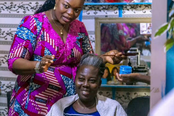 Togo/Appel à candidatures : 400 coiffeuses recherchées pour devenir ambassadrices de la santé mentale