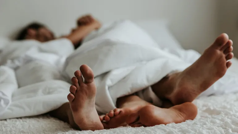 Santé : Uriner après un rapport sexuel empêche-t-il la grossesse ?