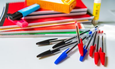 Le gouvernement interdit la vente des manuels scolaires dans les…