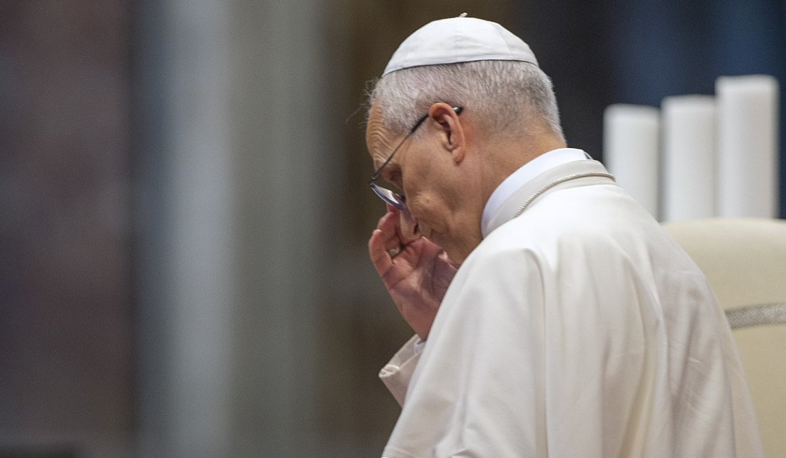 Abus sexuels au Vatican : Léon XIV frappe fort contre un diacre pédophile