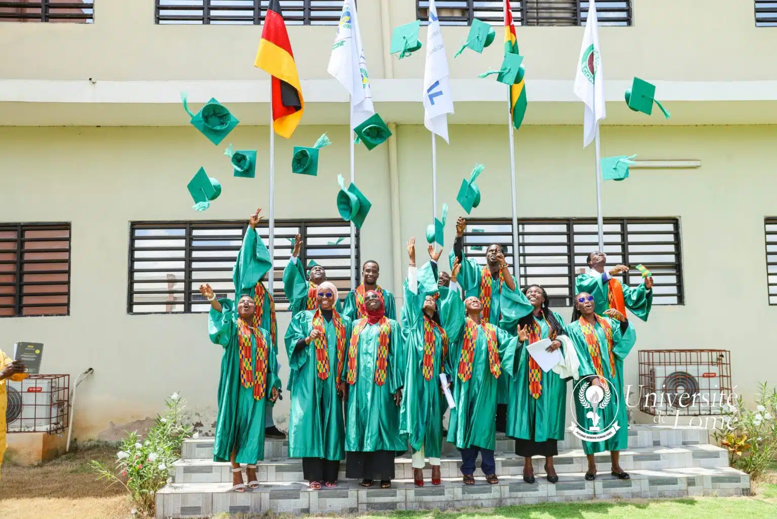 Hydrogène vert : L’Université de Lomé forme une élite africaine, les diplômes remis avec fierté