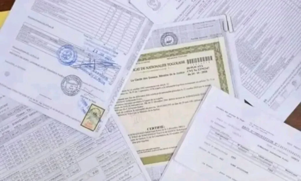 Étudiants et diplômés : une mesure pour rendre vos documents scolaires accessibles rapidement