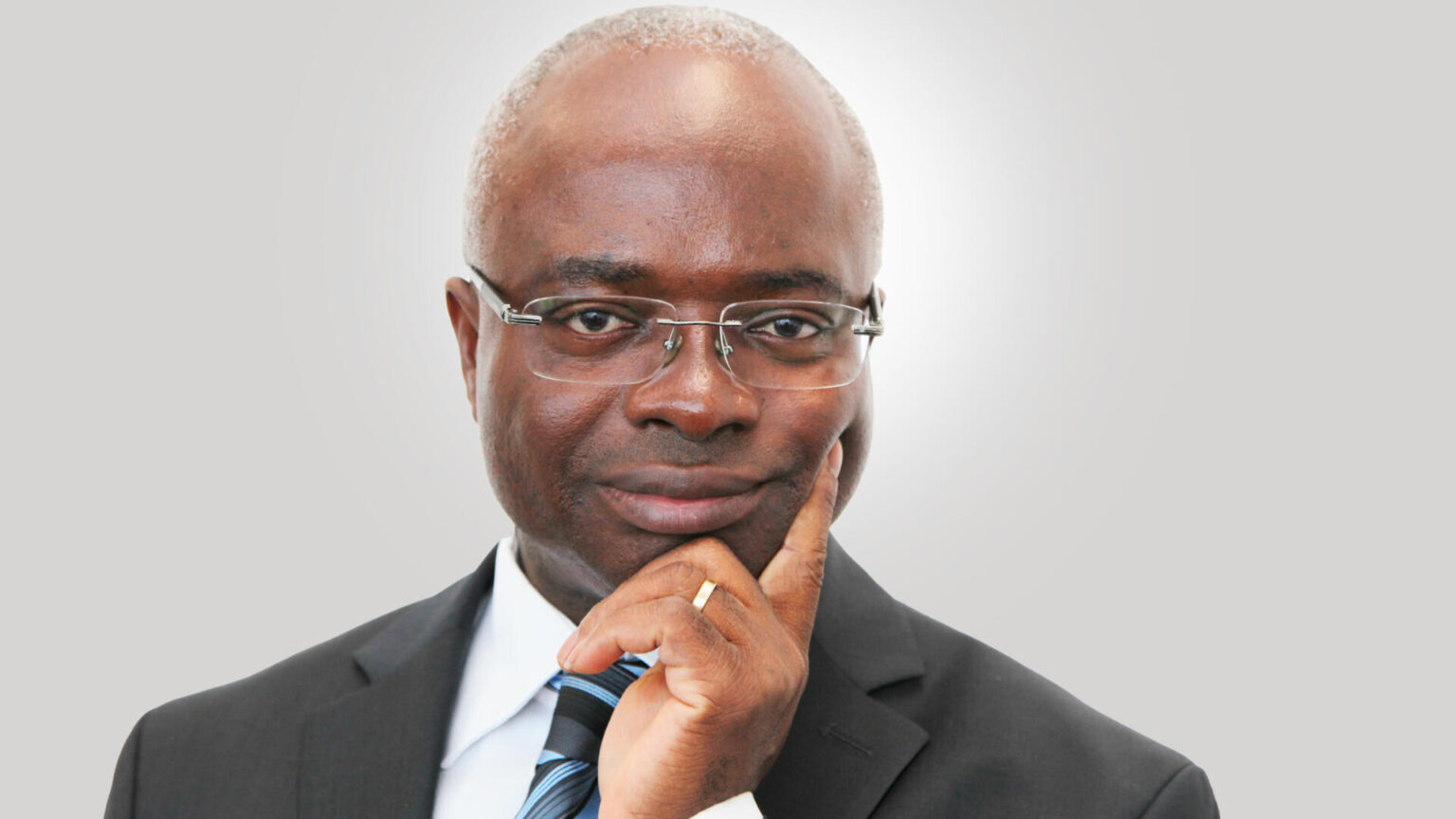 Togo : Qui est Kossi Tenou, le nouveau visage stratégique du Commerce et de l’Économie ?