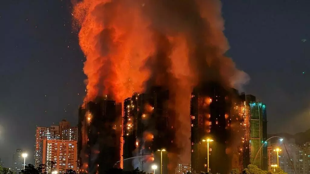Nuit d’horreur : un incendie massif coûte plusieurs vies