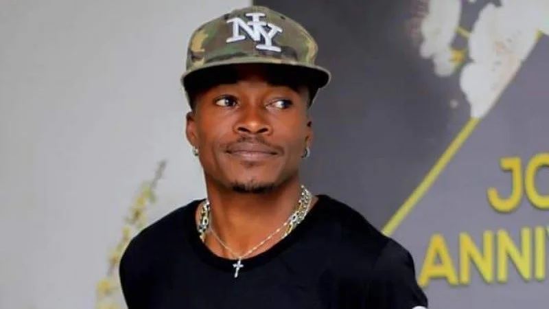 Debordo Leekunfa déféré : diffamation, contrat rompu… ce qui a vraiment tout déclenché