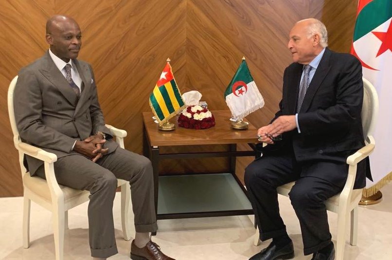 Togo–Algérie : Robert Dussey ravive un dossier brûlant devant les experts africains