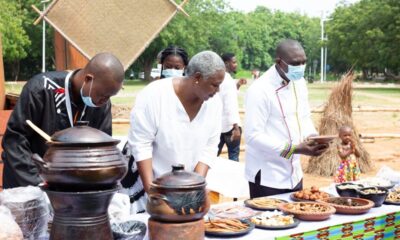La ville de Lomé se prépare à accueillir la 5ᵉ édition du Festival International La Marmite (FESMA), prévue du 12 au 16 août 2026. Cet événement s’affirme au fil des années comme un moment incontournable dédié à la culture africaine, avec la gastronomie comme principal vecteur de rassemblement. Placée sous le thème « Promouvoir l’intégration et le vivre-ensemble à travers la cuisine et l’alimentation », cette édition promet une véritable plongée dans les traditions culinaires du continent.