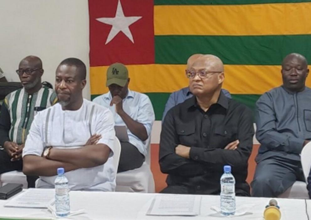 Au Togo, Le paysage politique connaît une nouvelle dynamique avec la création officielle, le 13 avril 2026 à Lomé, du Cadre de Réflexion et d’Action pour le Changement (CRAC). Cette coalition ambitionne de réorganiser les forces de l’opposition afin de proposer une alternative plus unie et plus cohérente face au pouvoir en place.
